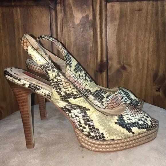 Ladies Two Lips Python Pumps - Picture 5 of 11